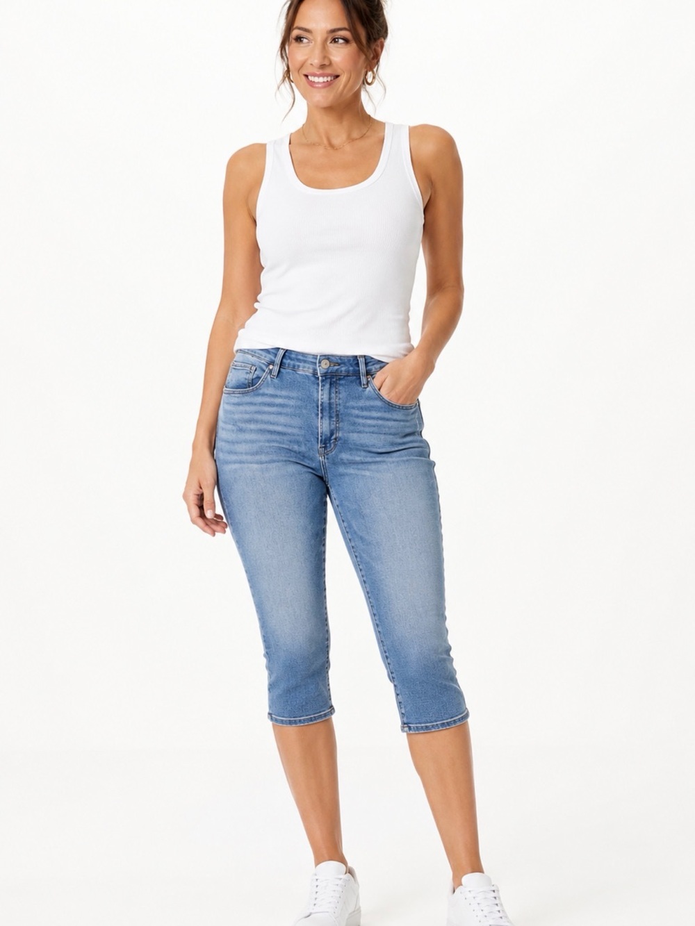 Good American Light Blue Cropped Stretch Jeans size 24 boy crop light wash